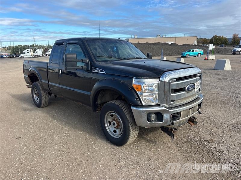 Ford F-250 XLT 4x4 Extended Cab Pickup Ostalo