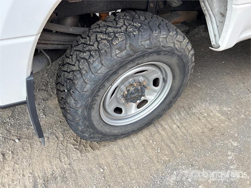 Ford F-250 XLT 4x4 Extended Cab Pickup (Inoperable) Άλλα Vans