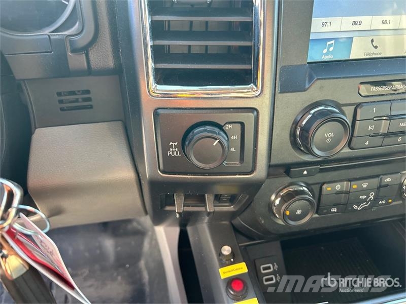 Ford F-250 XLT 4x4 Extended Cab Utility Truck Pik up kamioni