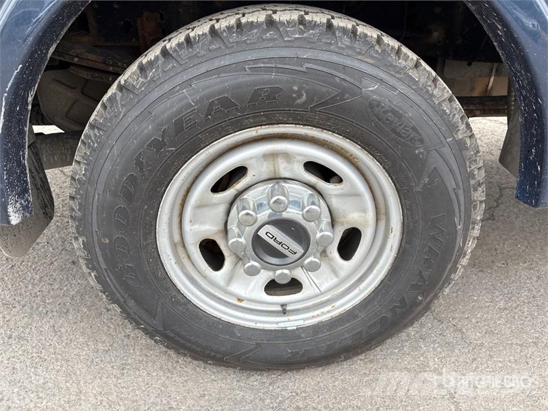 Ford F-250 XLT 4x4 Extended Cab Pickup 其他