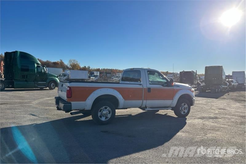 Ford F-250 XLT 4x4 Pickup Inne