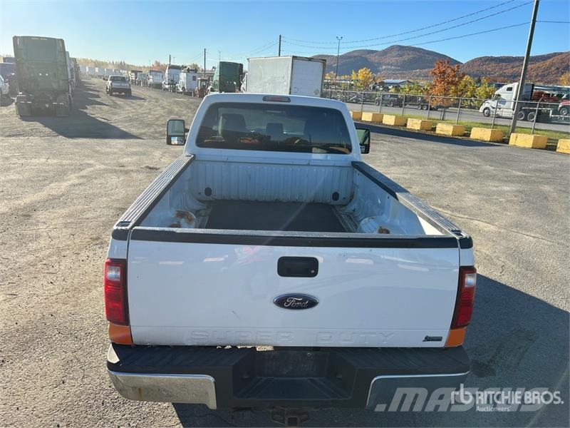 Ford F-250 XLT 4x4 Pickup Inne