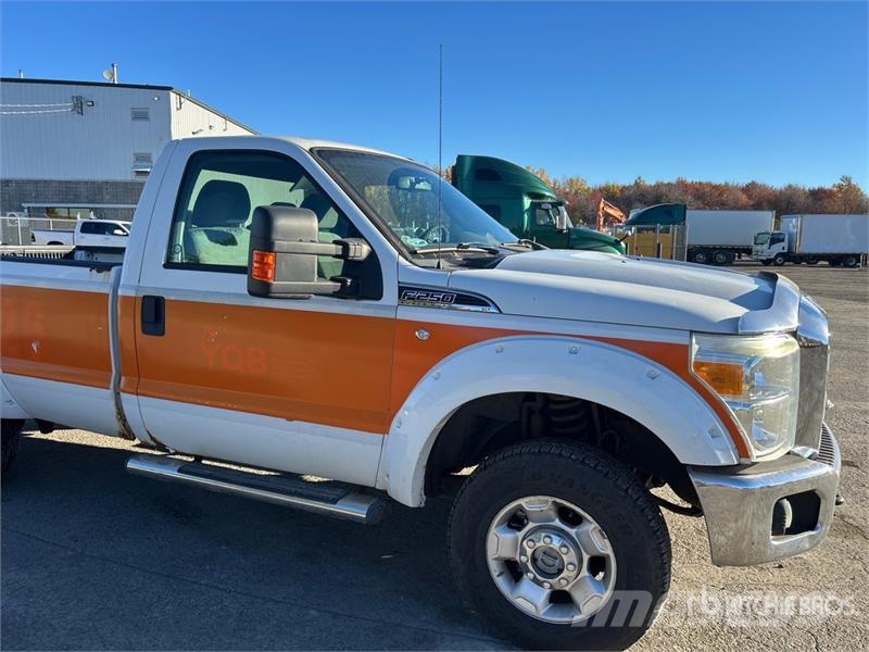 Ford F-250 XLT 4x4 Pickup Inne
