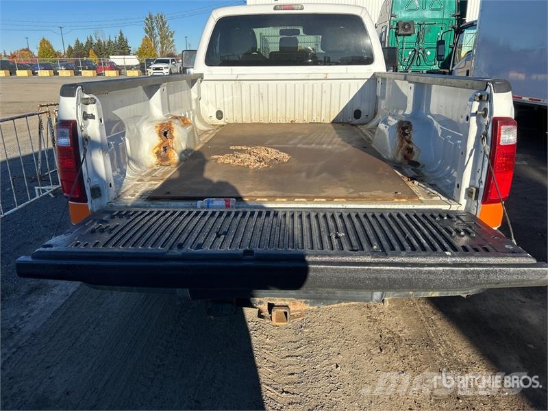 Ford F-250 XLT 4x4 Pickup Inne