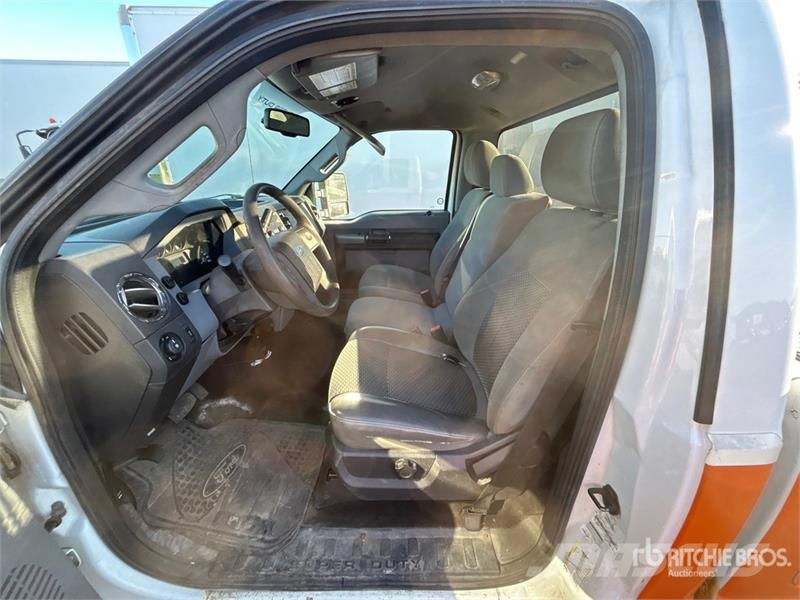 Ford F-250 XLT 4x4 Pickup Inne
