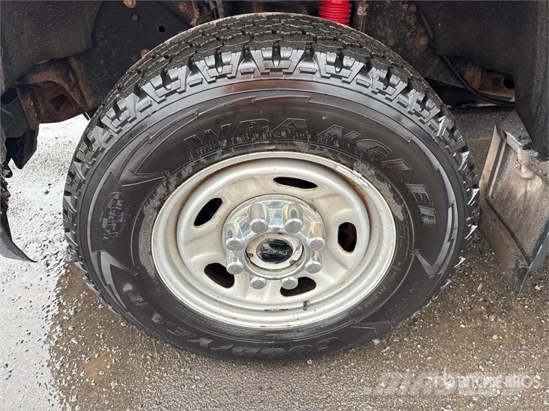 Ford F-250 XLT 4x4 Utility Truck Бортовые фургоны