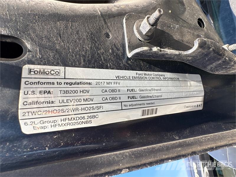 Ford F-250 XLT 4x4 Utility Truck Pikaplar