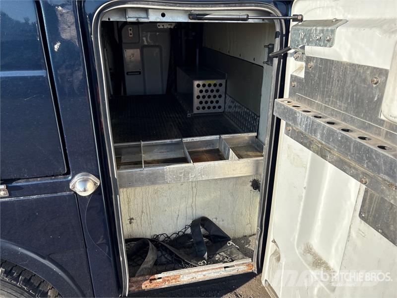 Ford F-250 XLT 4x4 Utility Truck Pikaplar