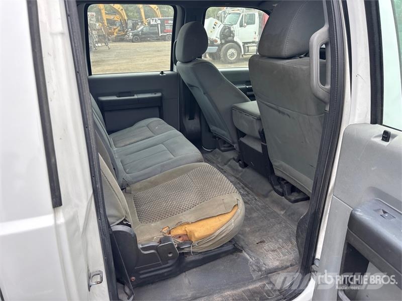 Ford F-250XL XL 4x2 Crew Cab Pickup Other