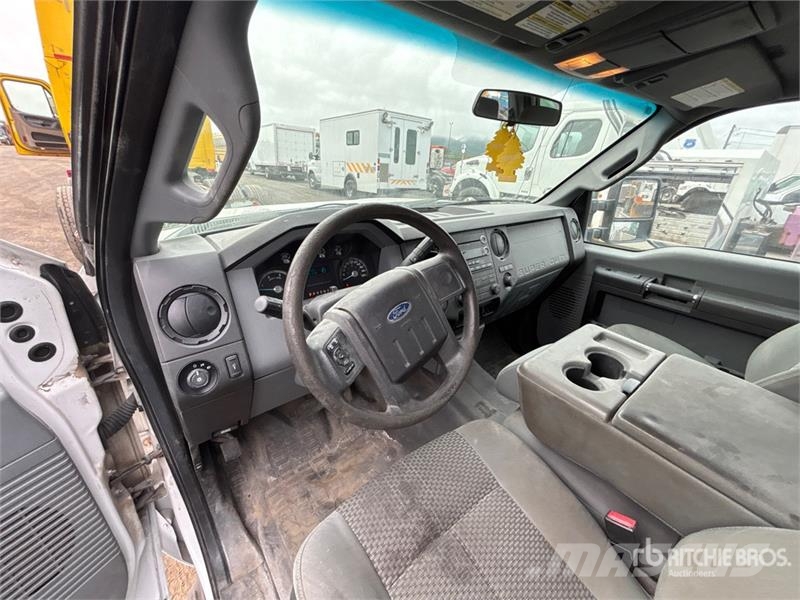 Ford F-250XL XL 4x2 Crew Cab Pickup Other