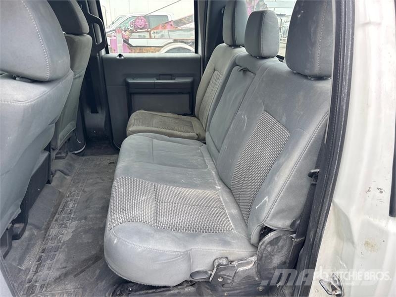 Ford F-250XL XL 4x2 Crew Cab Pickup Other