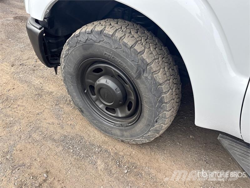 Ford F-250XL XL 4x2 Crew Cab Pickup Other