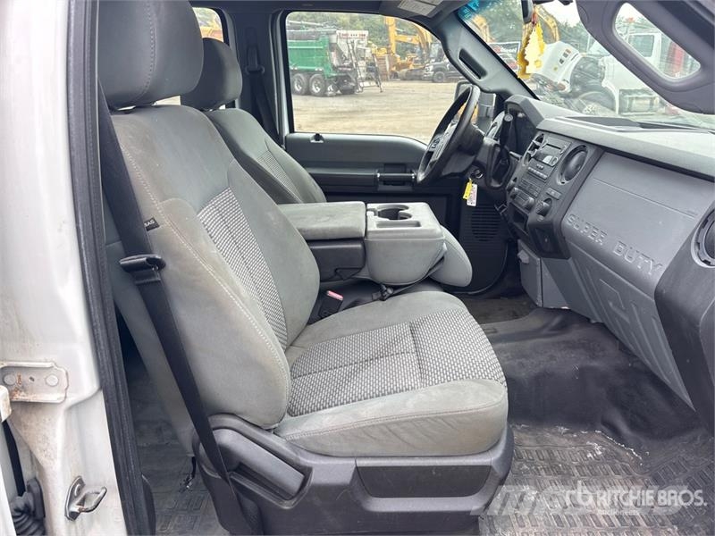 Ford F-250XL XL 4x2 Crew Cab Pickup Other