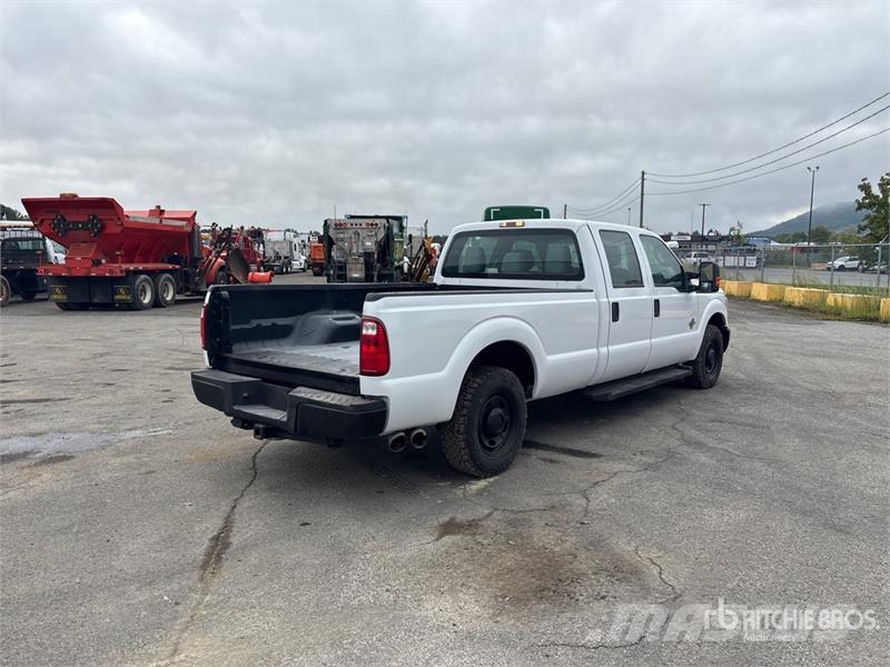 Ford F-250XL XL 4x2 Crew Cab Pickup Other