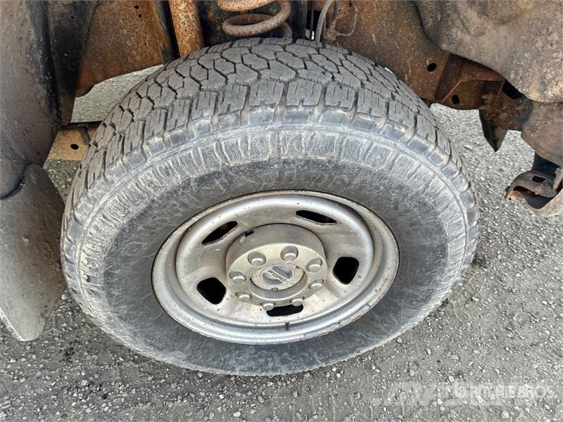Ford F-350 شاحنات مسطحة/مفصلية الجوانب