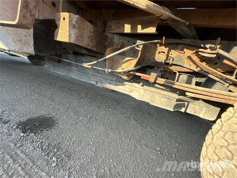Ford F-350 شاحنات مسطحة/مفصلية الجوانب