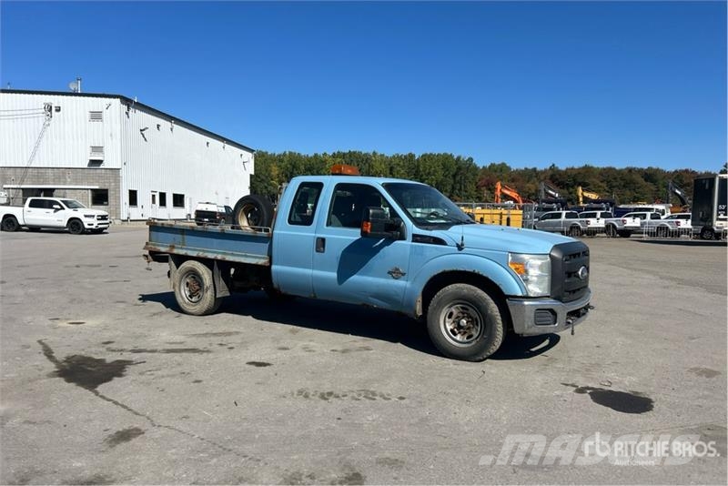 Ford F-350 Flatbed / Dropside trucks
