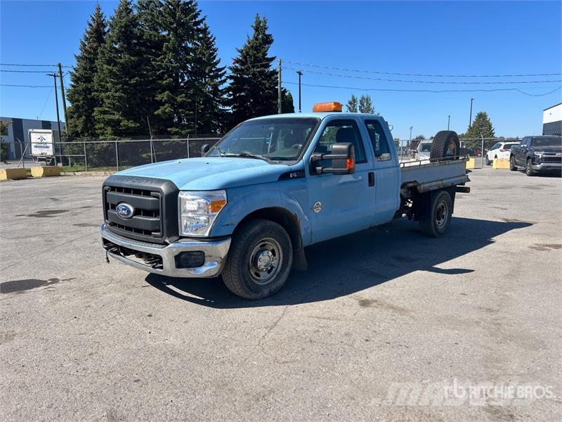 Ford F-350 Flatbed / Dropside trucks