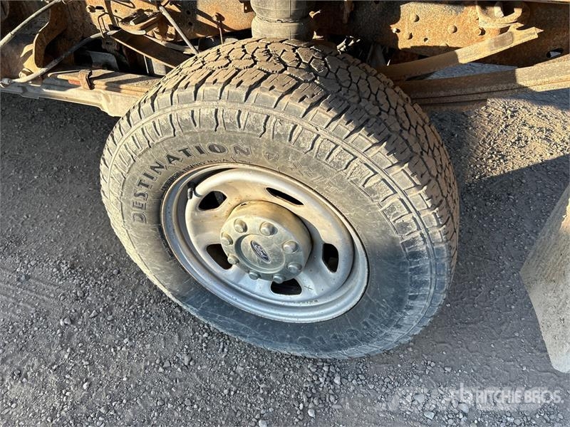 Ford F-350 شاحنات مسطحة/مفصلية الجوانب