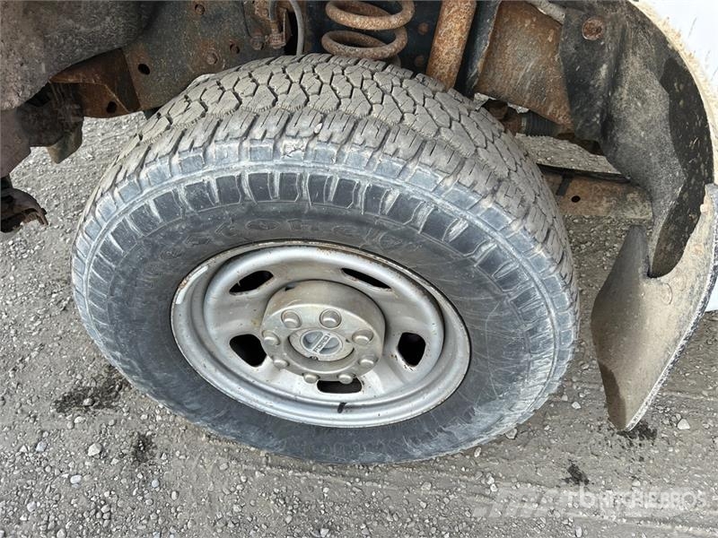 Ford F-350 شاحنات مسطحة/مفصلية الجوانب