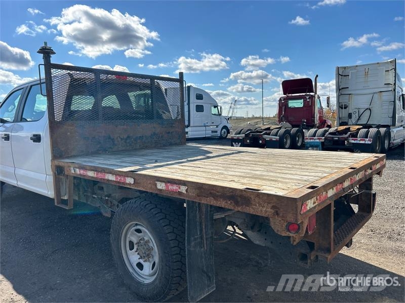 Ford F-350 Tovornjaki s kesonom/platojem