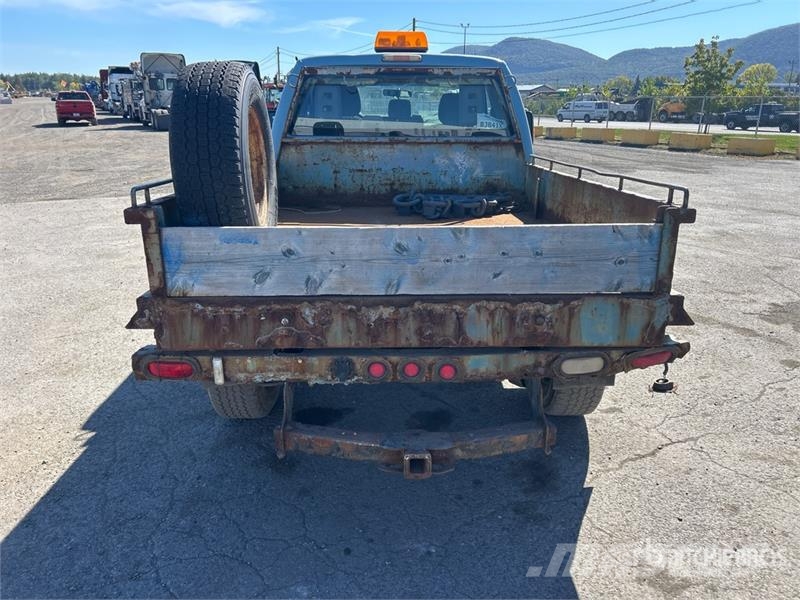 Ford F-350 Flatbed / Dropside trucks