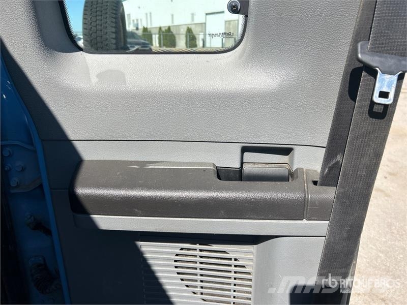 Ford F-350 Flatbed / Dropside trucks