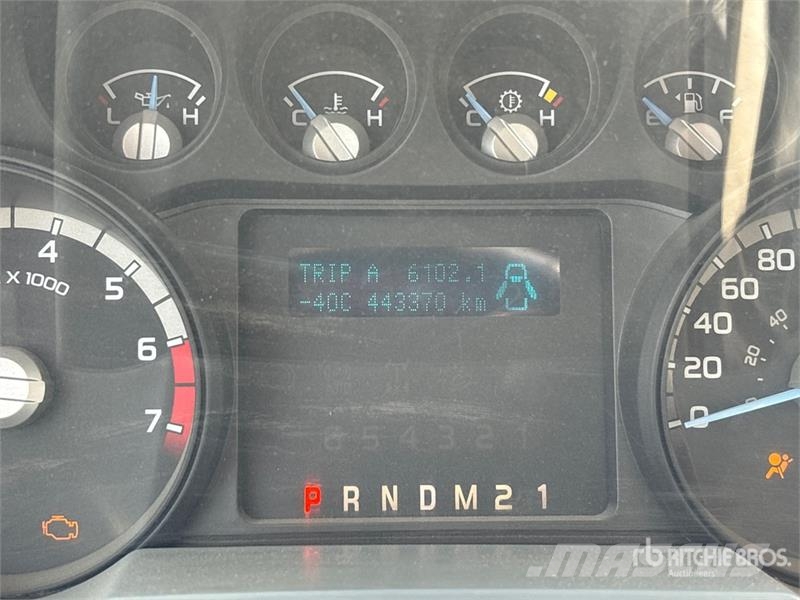 Ford F-350 4x4 Crew Cab Utility Truck Pickup/planbiler