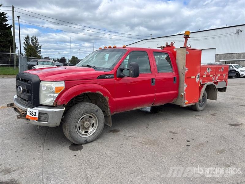 Ford F-350 4x4 Crew Cab Utility Truck Pickup/planbiler