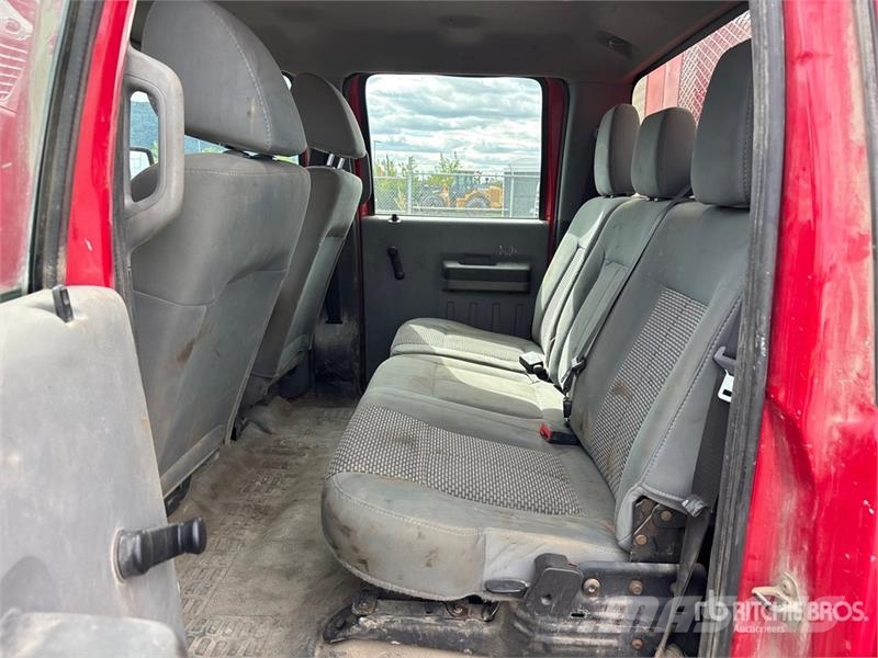 Ford F-350 4x4 Crew Cab Utility Truck Pickup/planbiler