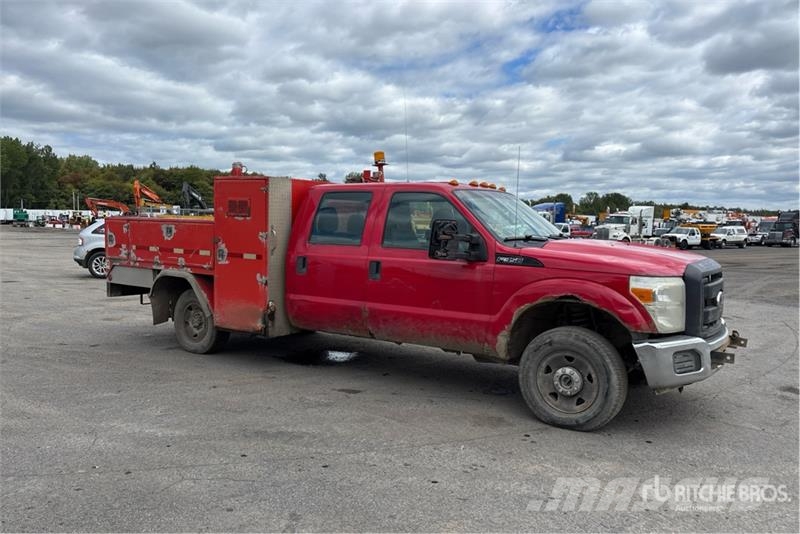 Ford F-350 4x4 Crew Cab Utility Truck Pickup/planbiler