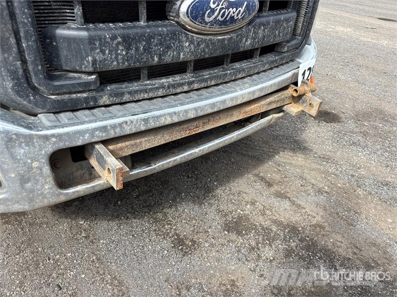Ford F-350 4x4 Crew Cab Utility Truck Pickup/planbiler