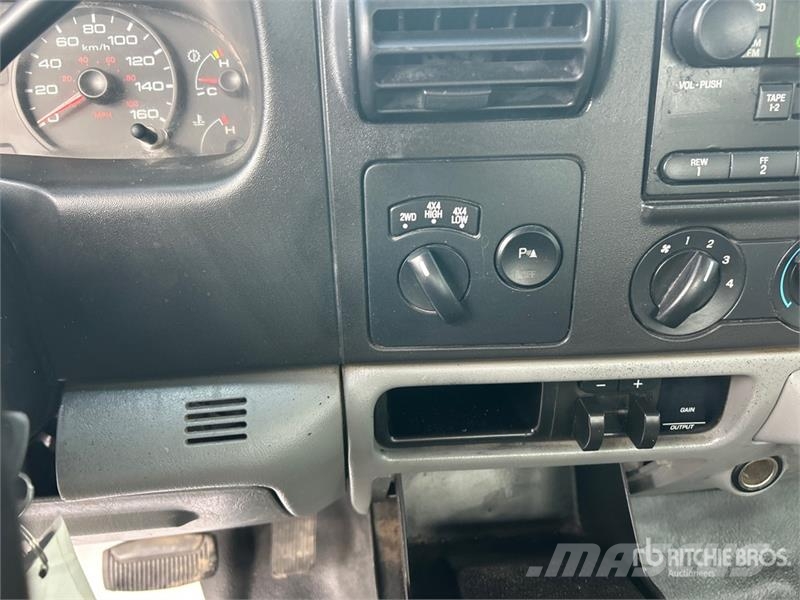 Ford F-350 4x4 Extended Cab Pickup Прочие фургоны