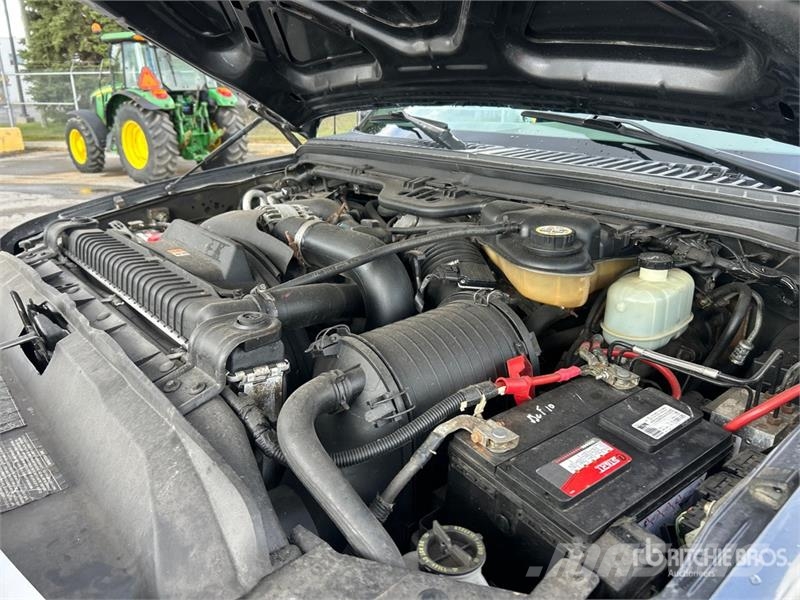 Ford F-350 4x4 Extended Cab Pickup Прочие фургоны