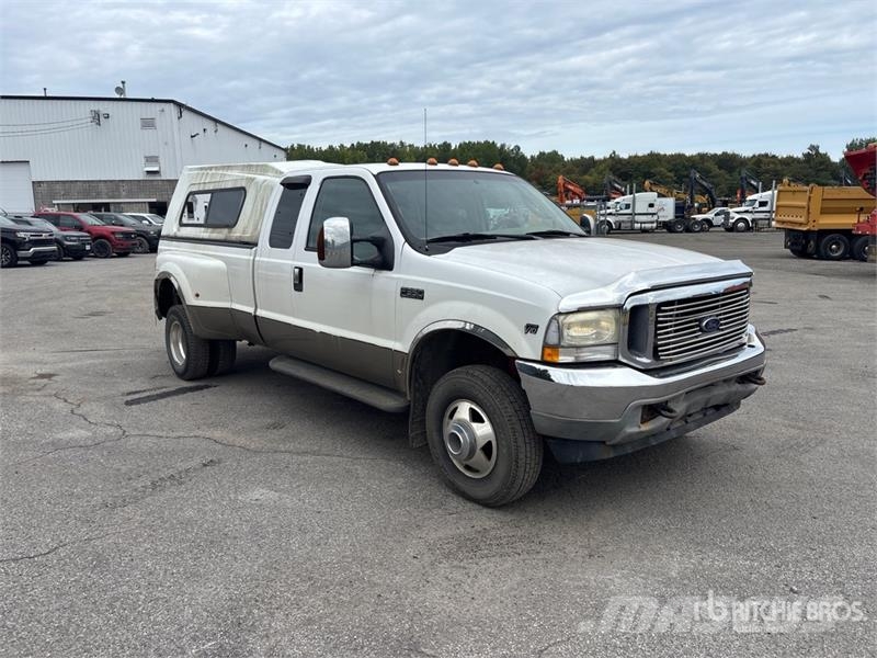 Ford F-350 SD Lariat 4x4 Extended Cab Pickup Muu
