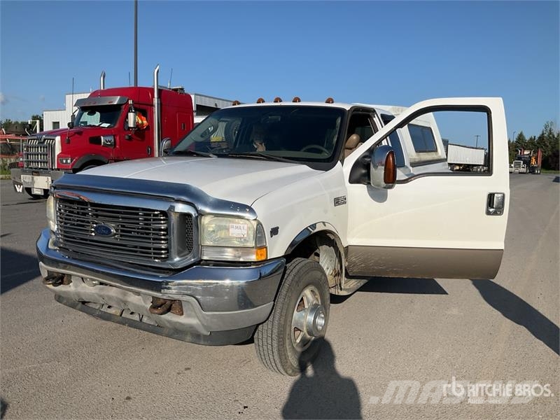 Ford F-350 SD Lariat 4x4 Extended Cab Pickup Další