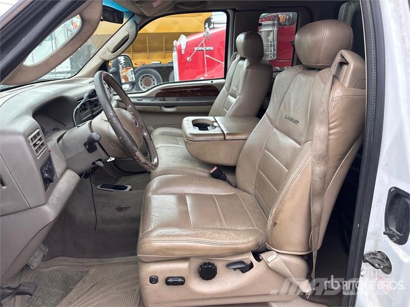 Ford F-350 SD Lariat 4x4 Extended Cab Pickup Muu