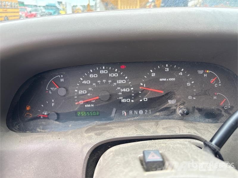 Ford F-350 SD Lariat 4x4 Extended Cab Pickup Muu
