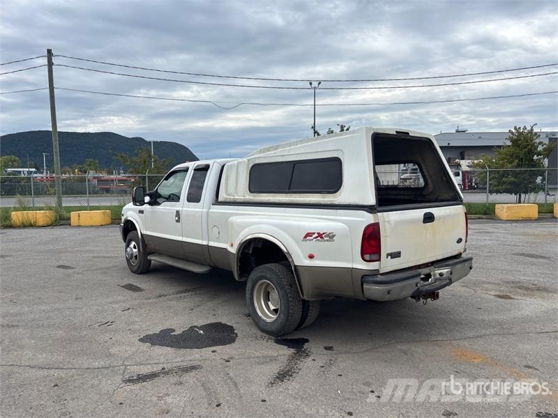 Ford F-350 SD Lariat 4x4 Extended Cab Pickup Muu