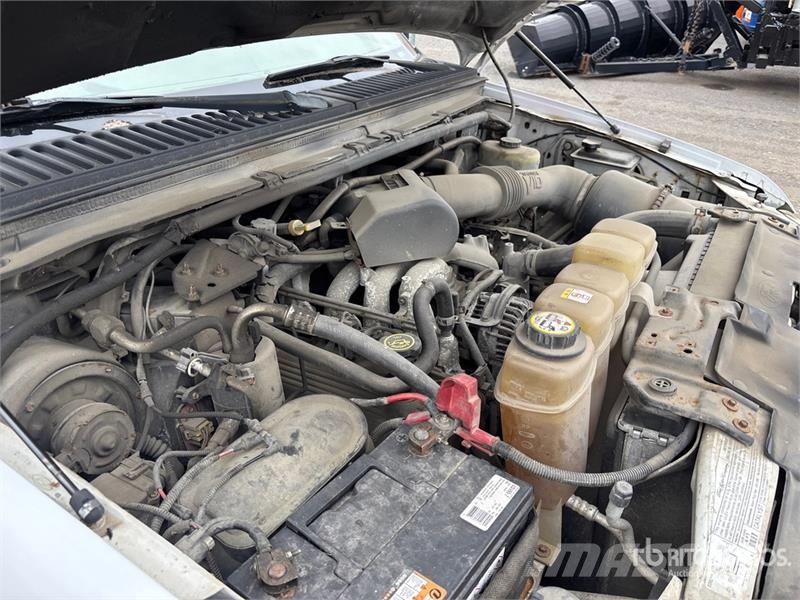 Ford F-350 SD Lariat 4x4 Extended Cab Pickup Muu