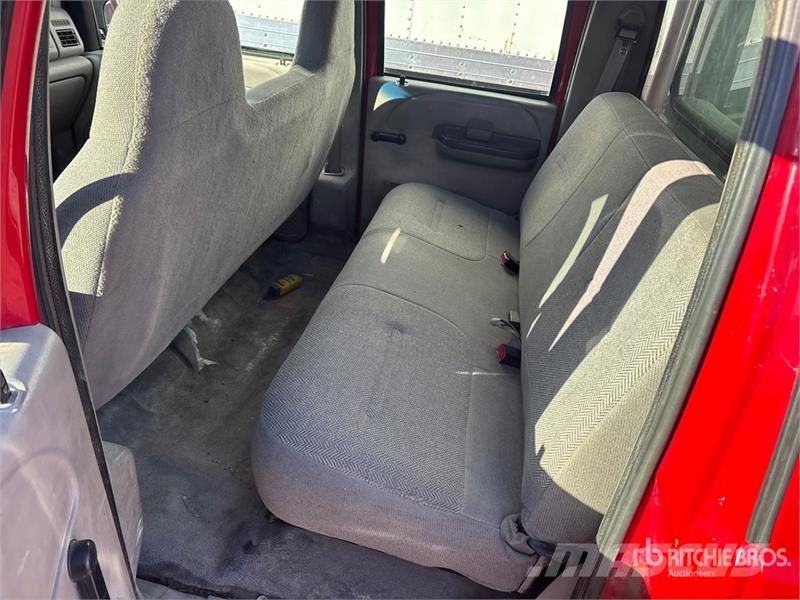 Ford F-350 XL 4x2 Crew Cab Pickup Otras furgonetas