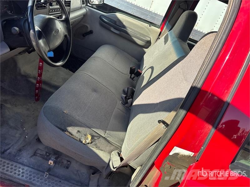 Ford F-350 XL 4x2 Crew Cab Pickup Otras furgonetas