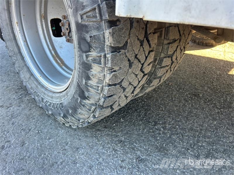 Ford F-350 XL 4x2 Crew Cab Service Truck Komunální / Multi-užitková vozidla