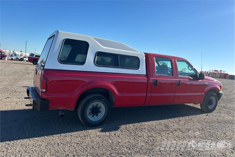Ford F-350 XL 4x2 Crew Cab Pickup Otras furgonetas