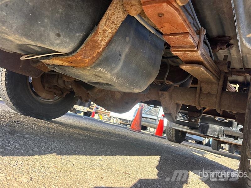 Ford F-350 XL 4x2 Crew Cab Pickup Otras furgonetas