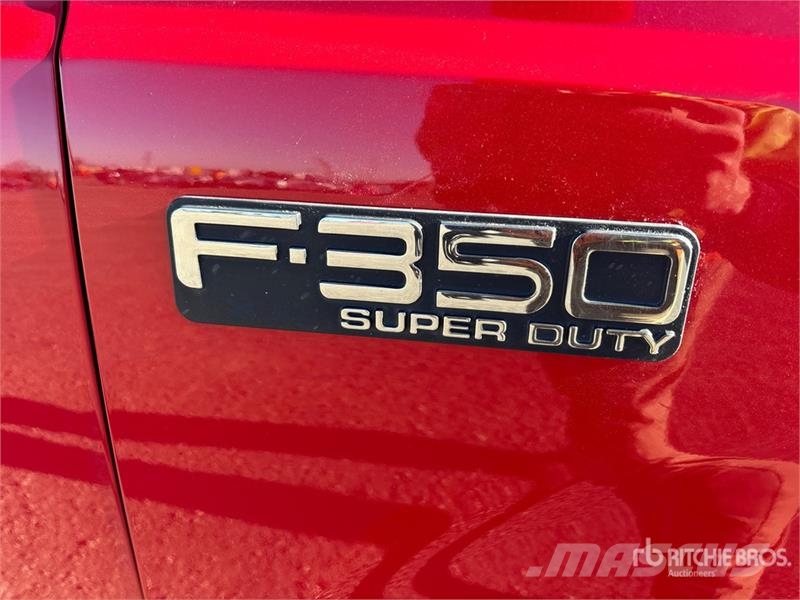 Ford F-350 XL 4x2 Crew Cab Pickup Otras furgonetas