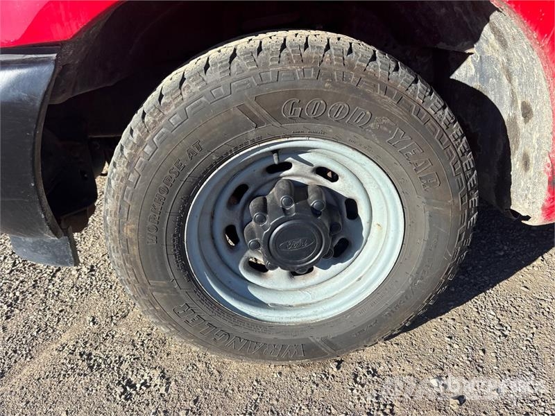 Ford F-350 XL 4x2 Crew Cab Pickup Otras furgonetas