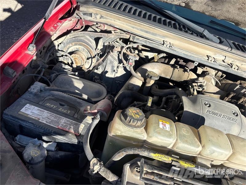 Ford F-350 XL 4x2 Crew Cab Pickup Otras furgonetas