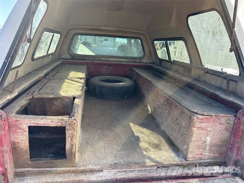 Ford F-350 XL 4x2 Crew Cab Pickup Otras furgonetas