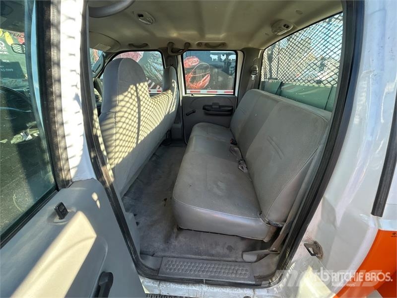 Ford F-350 XL 4x2 Crew Cab Service Truck Komunální / Multi-užitková vozidla